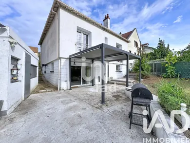 House in Sucy-en-Brie (94370)