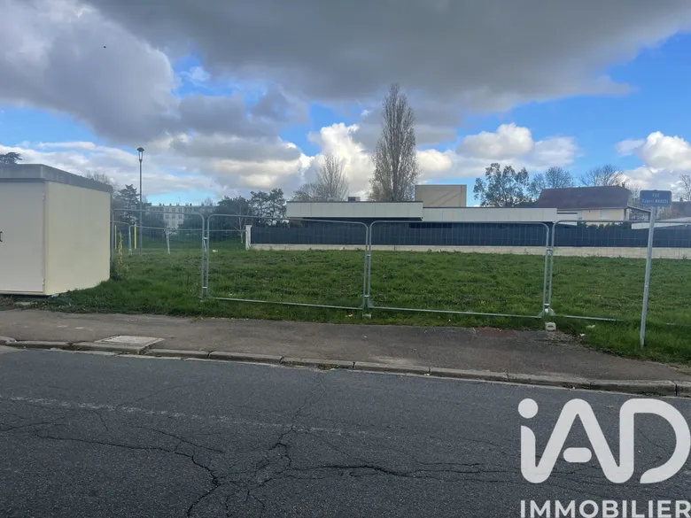 Terrain à bâtir à Sens (89100) · 68 350 €