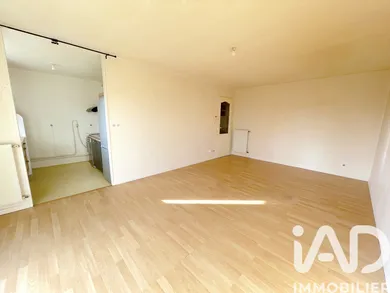 Apartment in La Roche-sur-Yon (85000)