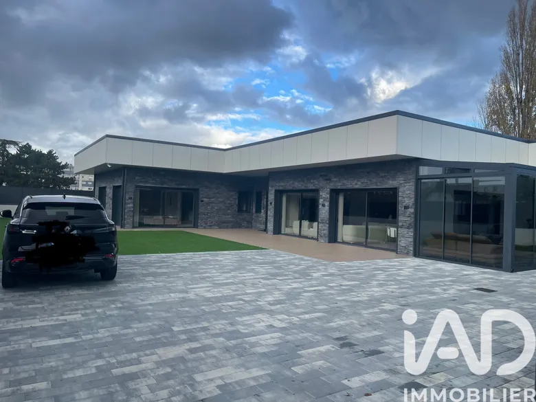Maison 6 pièces 255 m² · à Sens · 255 m² · 885 000 €