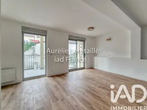 Apartment in Montreuil (93100)