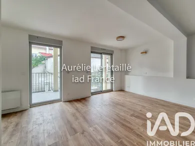 Apartment in Montreuil (93100)