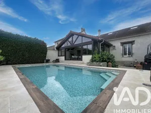 Maison traditionnelle à Grisy-Suisnes (77166)