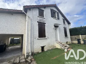 Apartment in Sainte-Geneviève-des-Bois (91700)
