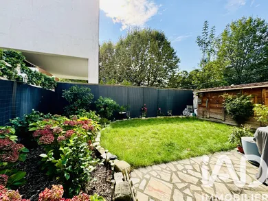 Townhouse in Villeneuve-la-Garenne (92390)
