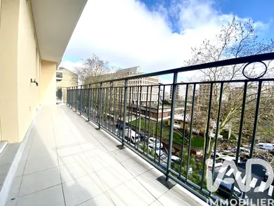 Apartment in Montrouge (92120)