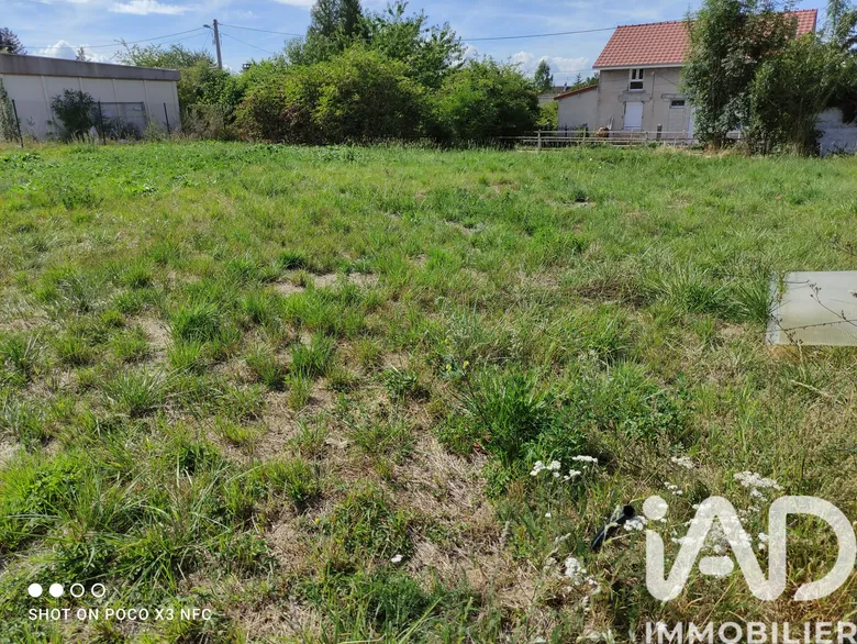 Terrain à bâtir à Suippes (51600) · 43 000 €