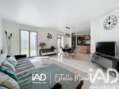 House in Saint-Martin-la-Garenne (78520)