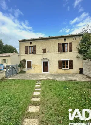 Village house in Saint-Quentin-la-Poterie (30700)