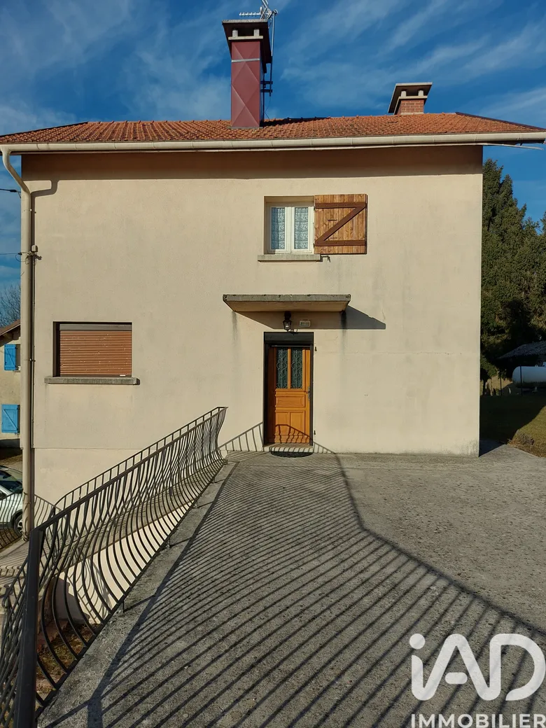 Maison 6 pièces 126 m² · à Saint-Maurice-Crillat · 126 m² · 190 000 €