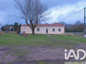 Traditional house in Laruscade (33620)