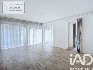 Apartment in Nevers (58000)