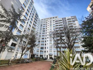 Apartment in Paris (75019)