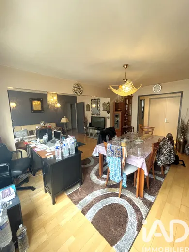 Apartment in Clichy (92110)
