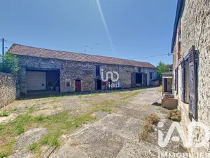 Farm in Breuil-Bois-Robert (78930)