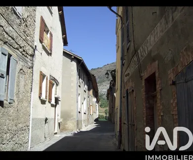 Maison de village à Bréziers (05190)