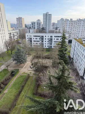 Apartment in Rosny-sous-Bois (93110)
