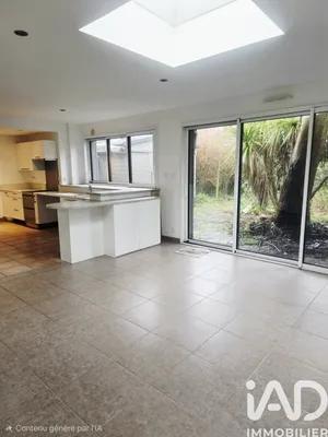 Maison traditionnelle à La Chapelle-des-Marais (44410)