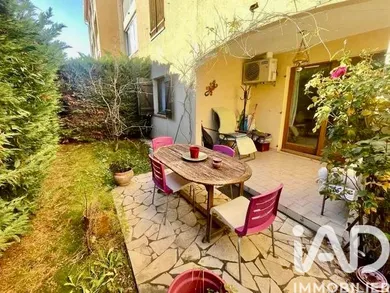 Apartment in Sanary-sur-Mer (83110)