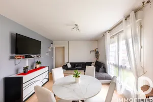 Apartment in Osny (95520)