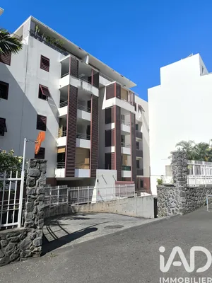 Appartement à Sainte clotilde (97490)