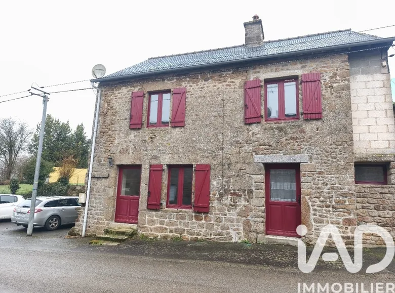 Maison 4 pièces 86 m² · à Saint-Denis-de-Gastines · 86 m² · 105 000 €
