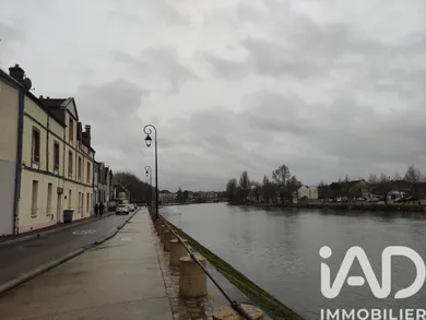 Apartment in Sens (89100)