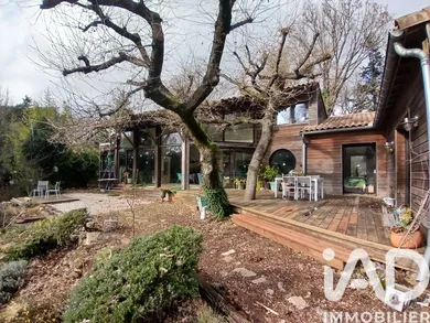 Architectural house in Pardailhan (34360)