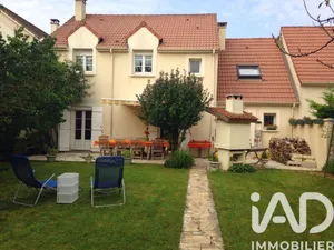 House in Savigny-le-Temple (77176)