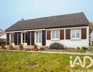 Traditional house in Neuville-aux-Bois (45170)