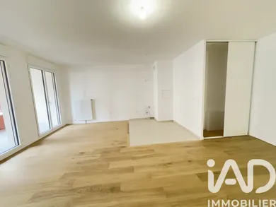 Apartment in Le Plessis-Robinson (92350)
