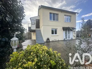 House in Plounévez-Moëdec (22810)