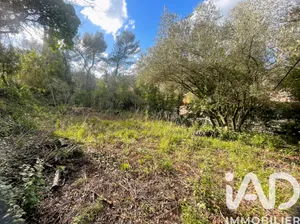 Building plot in Nîmes (30900)