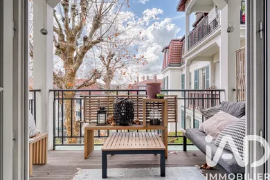 Apartment in Courbevoie (92400)