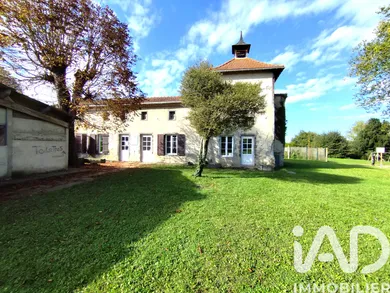 House in Thuret (63260)