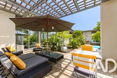 Maison d'architecte à Le Taillan-Médoc (33320)