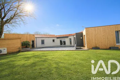 Maison traditionnelle à Chauché (85140)