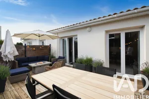 Maison de village à Castres-Gironde (33640)