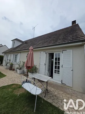 House in Maysel (60660)