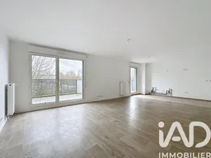 Apartment in Bussy-Saint-Georges (77600)