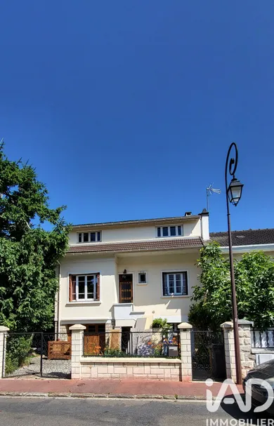 House in Vélizy-Villacoublay (78140)