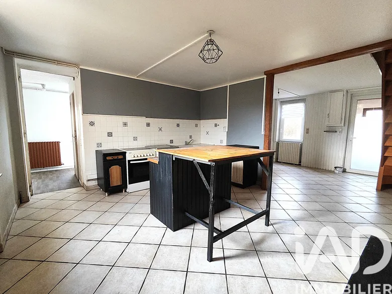 Maison 8 pièces 166 m² · à Youx · 166,1 m² · 235 000 €