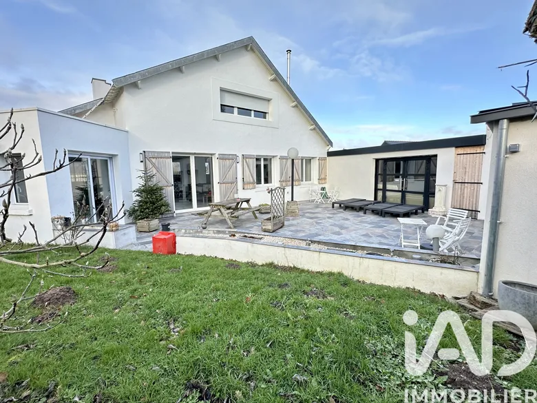 Maison 7 pièces 216 m² · à Vigneux-de-Bretagne · 216 m² · 672 000 €