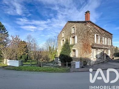 Maison de village à Tours-sur-Meymont (63590)