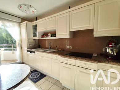 Apartment in Hyères (83400)