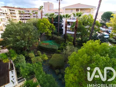 Appartement à Hyères (83400)