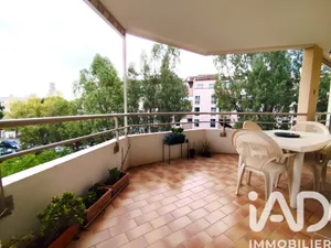 Appartement à Hyères (83400)