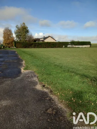 Terrain à bâtir à Val-des-Marais (51130)