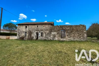 Maison de village à La Magdeleine (16240)