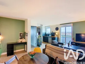 Apartment in Bègles (33130)